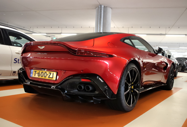 Aston Martin V8 Vantage 2018
