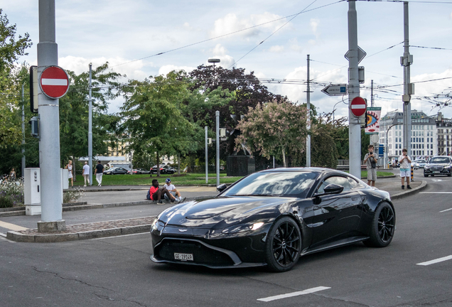 Aston Martin V8 Vantage 2018
