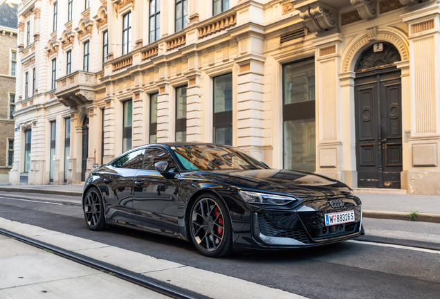 Audi RS E-Tron GT 2025