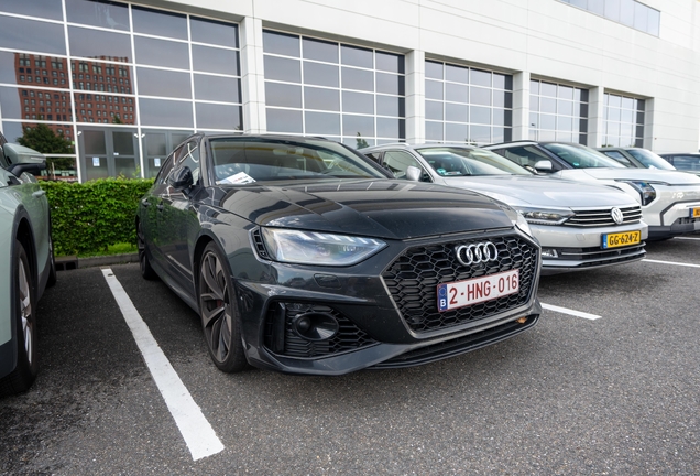 Audi RS4 Avant B8