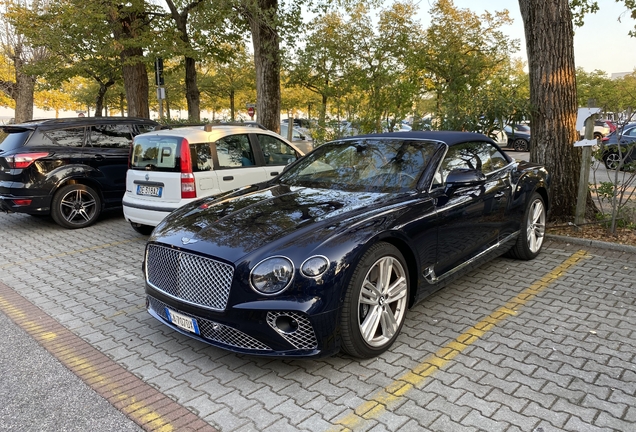 Bentley Continental GTC 2019