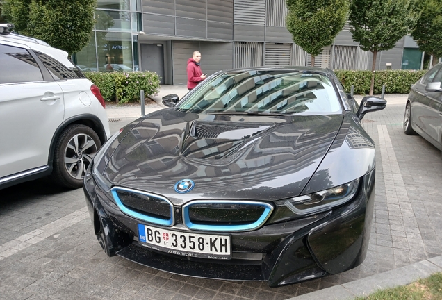 BMW i8