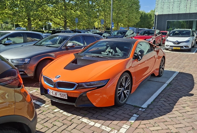 BMW i8