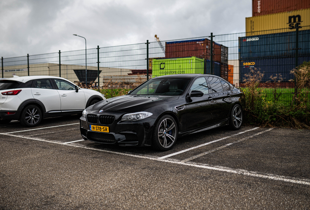 BMW M5 F10 2011