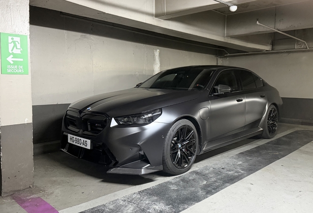 BMW M5 G90