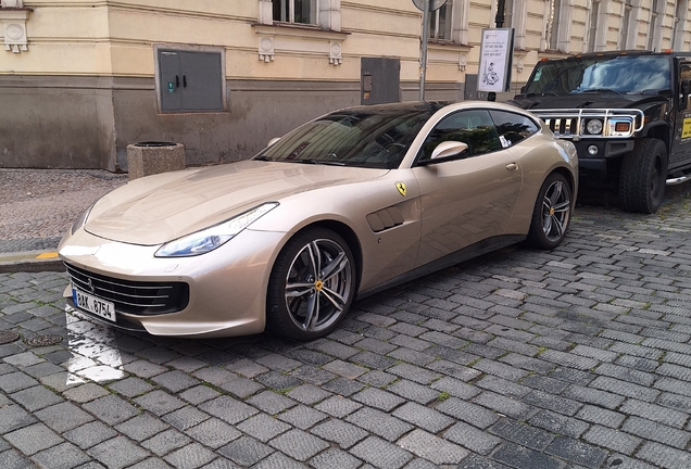 Ferrari GTC4Lusso