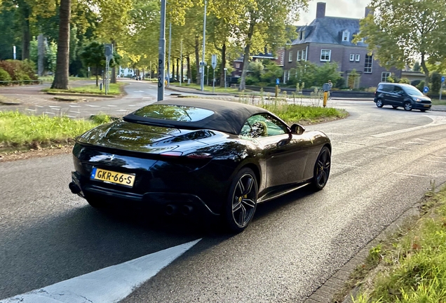 Ferrari Roma Spider
