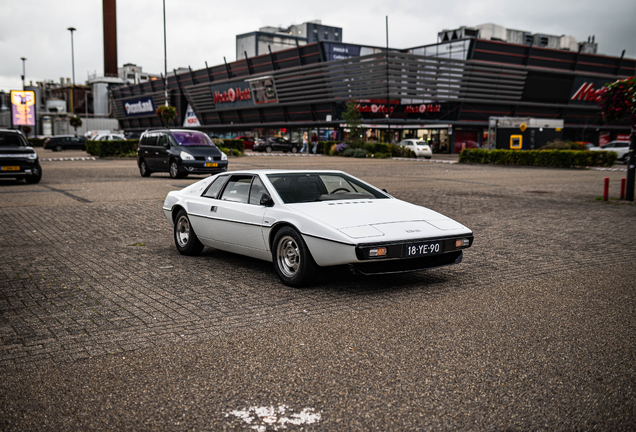 Lotus Esprit S1