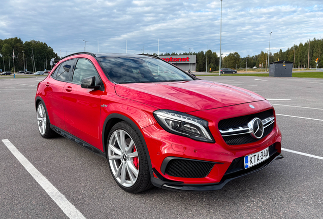 Mercedes-Benz GLA 45 AMG X156