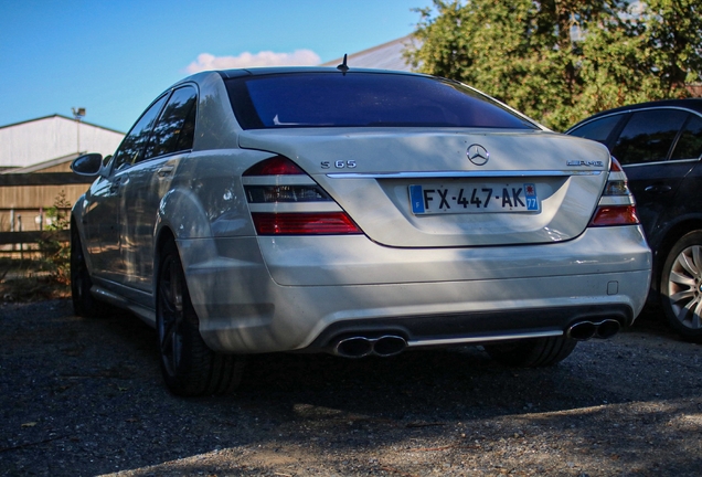 Mercedes-Benz S 65 AMG V221