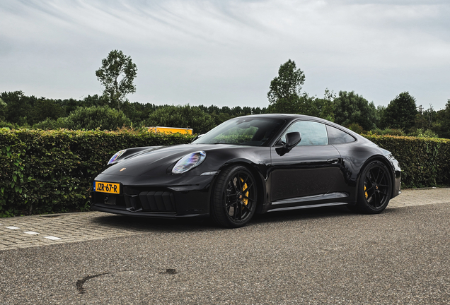 Porsche 992 Carrera 4 GTS MkII