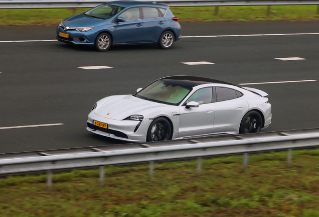 Porsche Taycan Turbo MkI