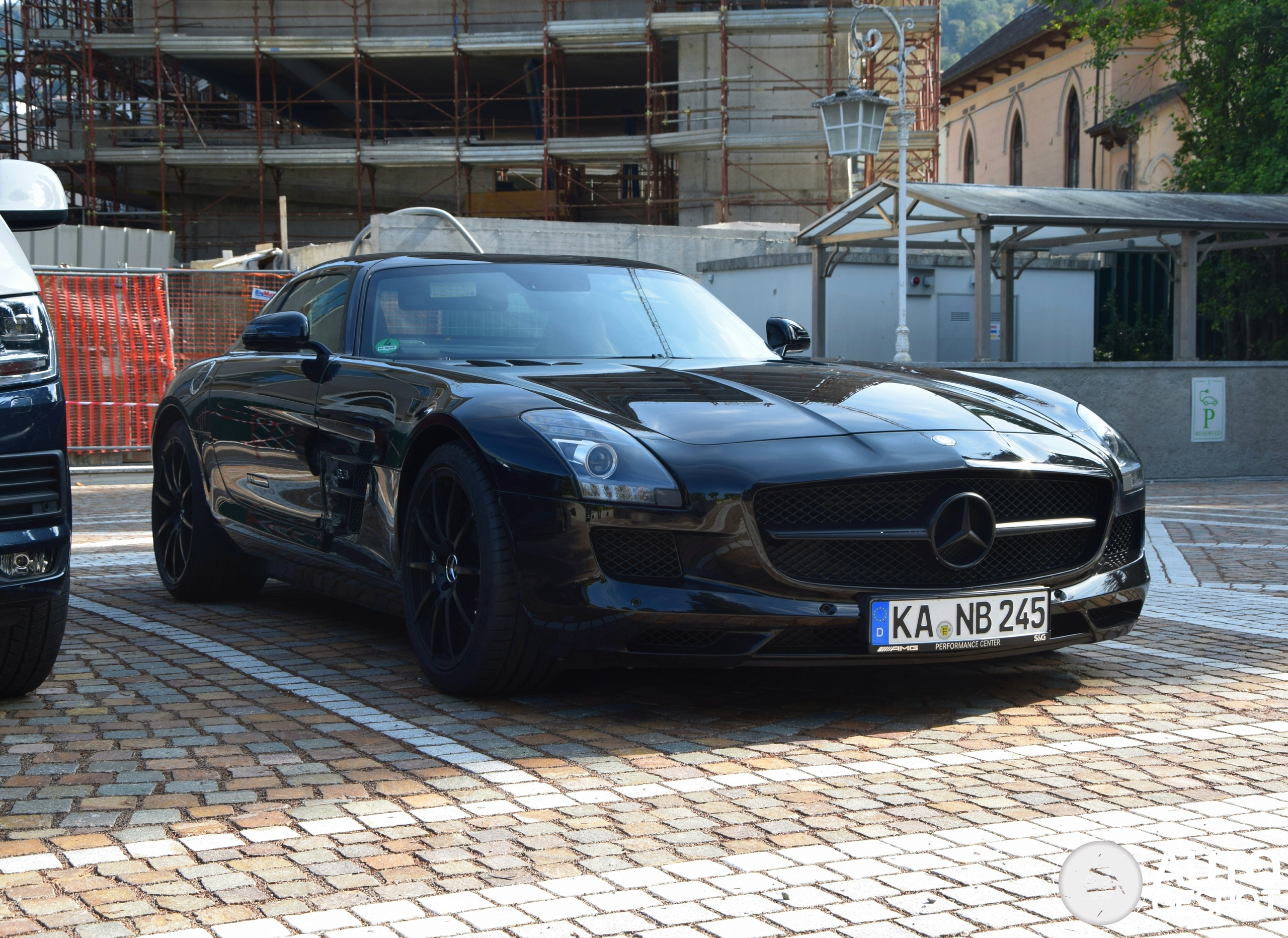 Mercedes-Benz SLS AMG