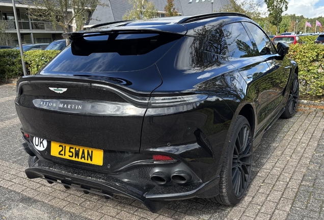Aston Martin DBX707
