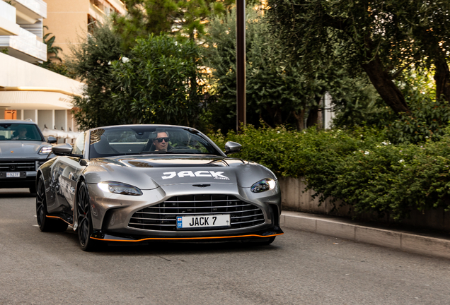 Aston Martin V12 Vantage Roadster 2023