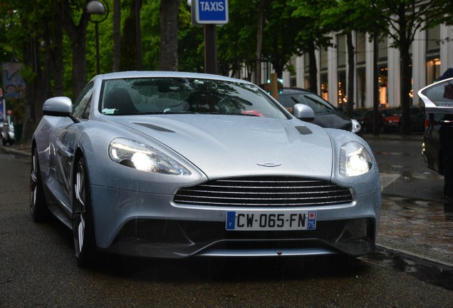Aston Martin Vanquish 2013