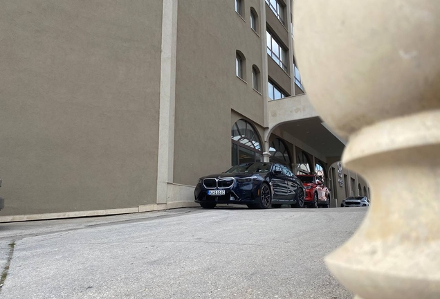 BMW M5 G90