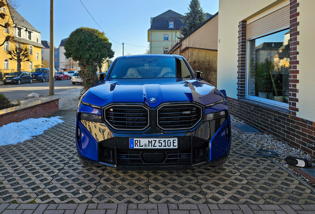 BMW XM G09