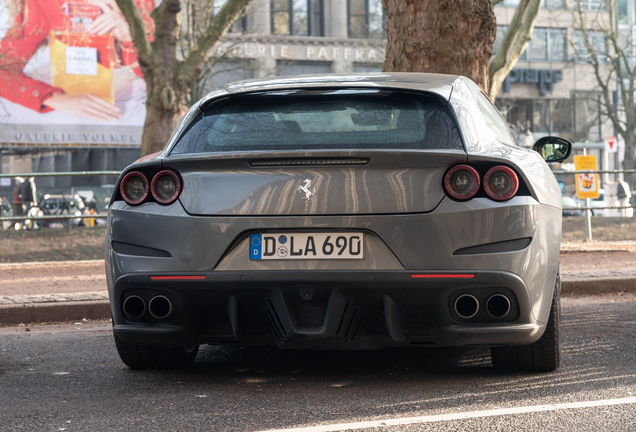 Ferrari GTC4Lusso