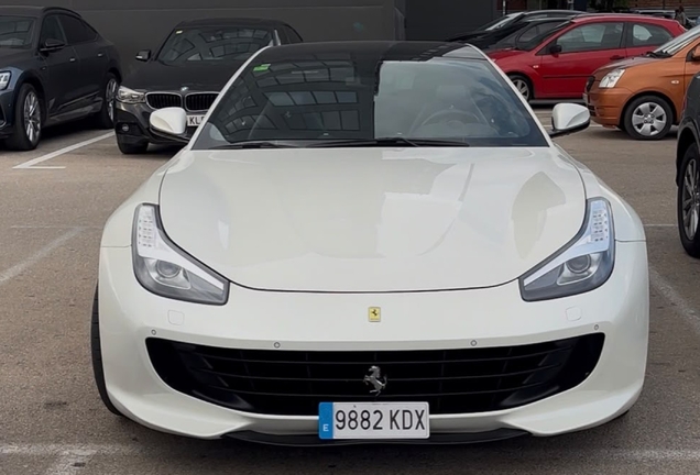 Ferrari GTC4Lusso