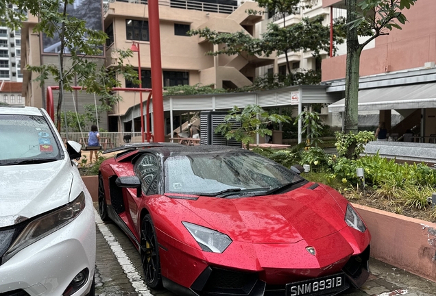 Lamborghini Aventador LP700-4