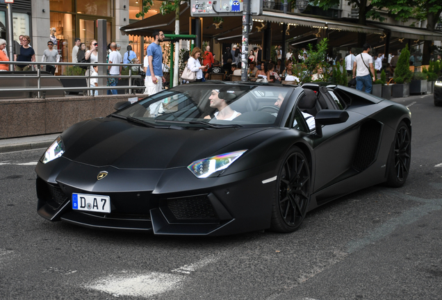 Lamborghini Aventador LP700-4 Roadster