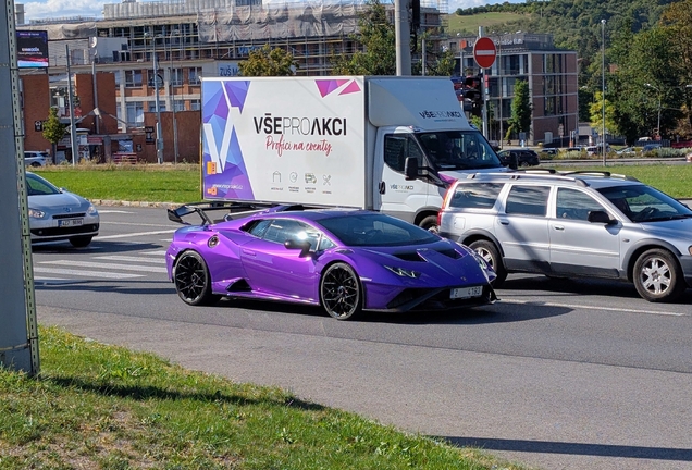 Lamborghini Huracán LP640-2 STO