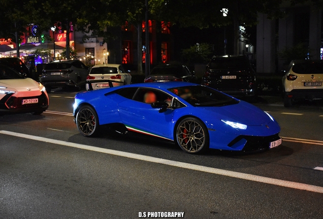 Lamborghini Huracán LP640-4 Performante
