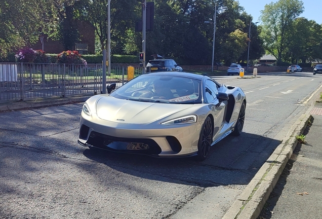 McLaren GT