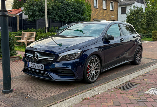 Mercedes-AMG A 45 W176 2015