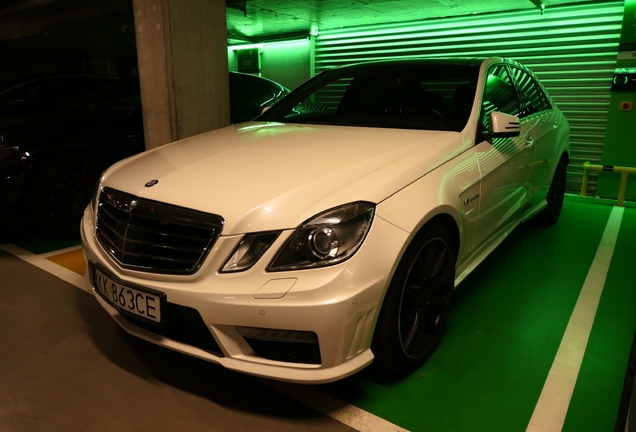 Mercedes-Benz E 63 AMG W212 V8 Biturbo