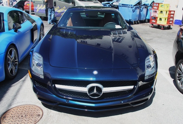 Mercedes-Benz SLS AMG