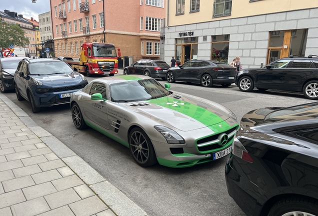 Mercedes-Benz SLS AMG
