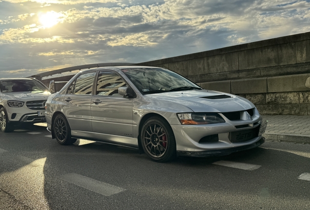 Mitsubishi Lancer Evolution VIII MR FQ-340