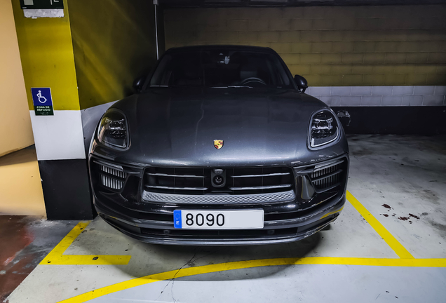 Porsche 95B Macan GTS MkIII