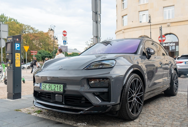 Porsche Macan EV Turbo