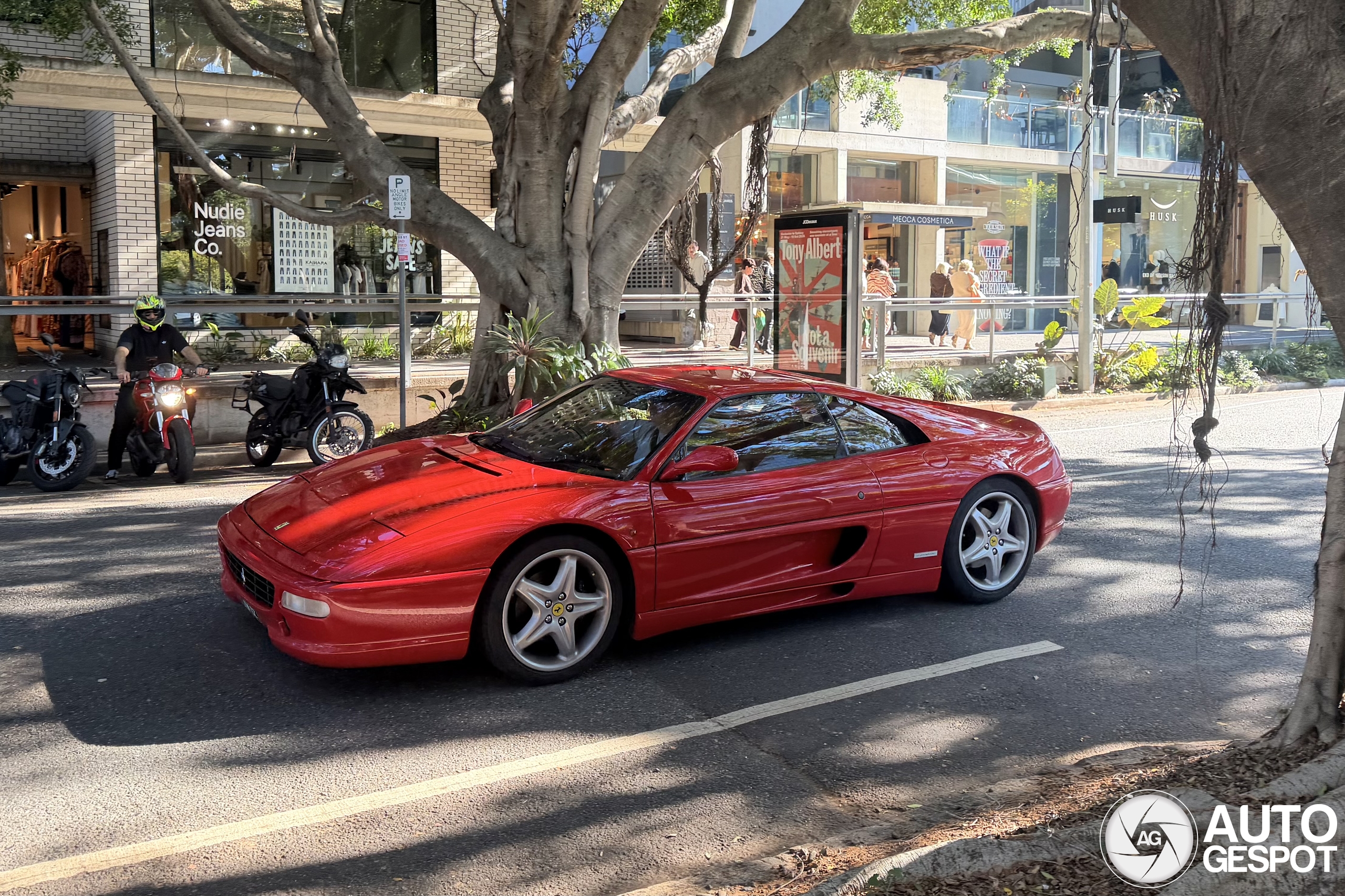 Ferrari F355 GTS
