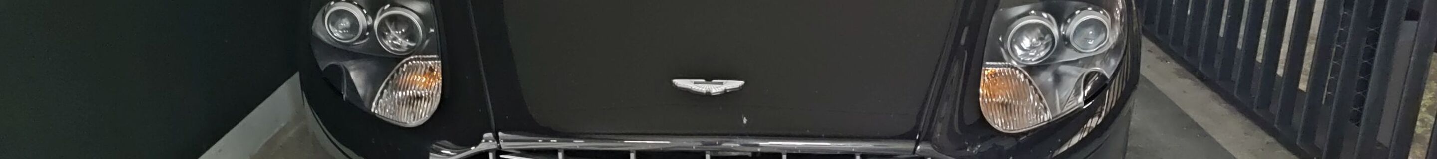 Aston Martin DB9