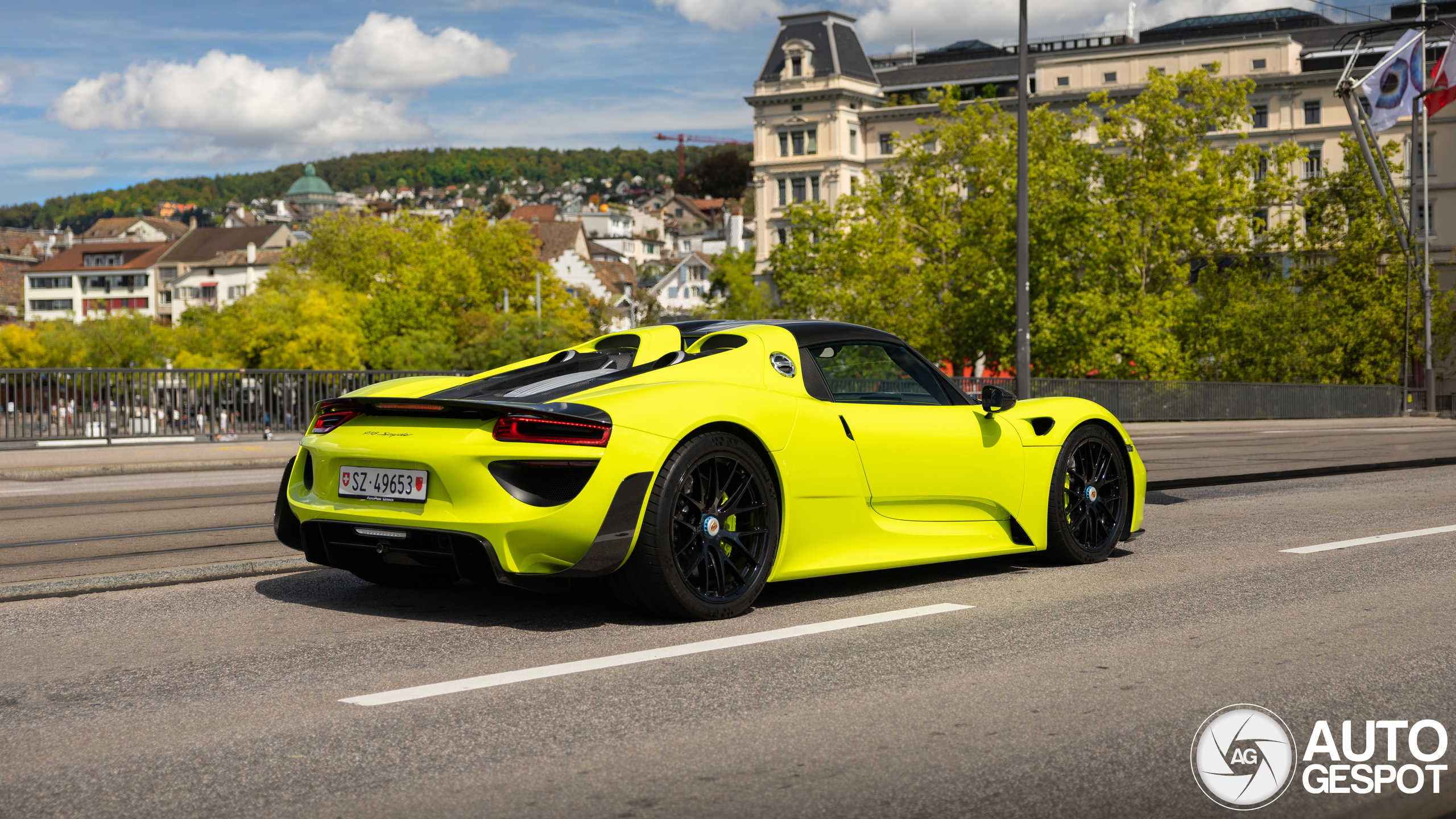 Driving around like a highlighter