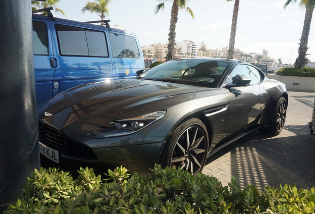 Aston Martin DB11