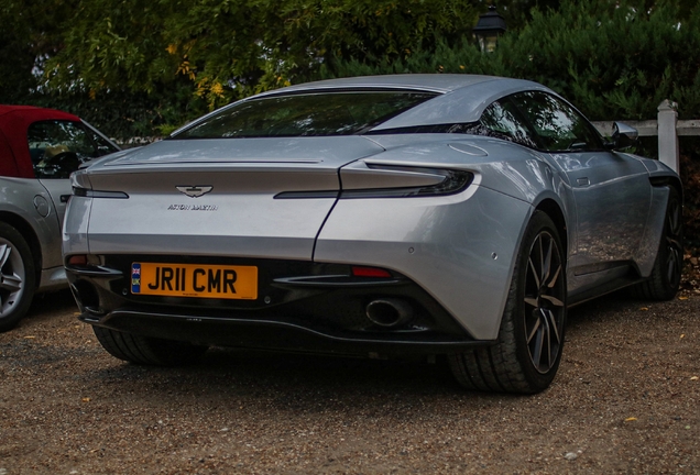 Aston Martin DB11 V8