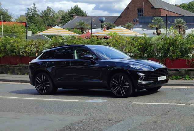 Aston Martin DBX