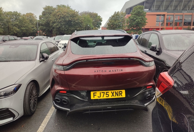 Aston Martin DBX707