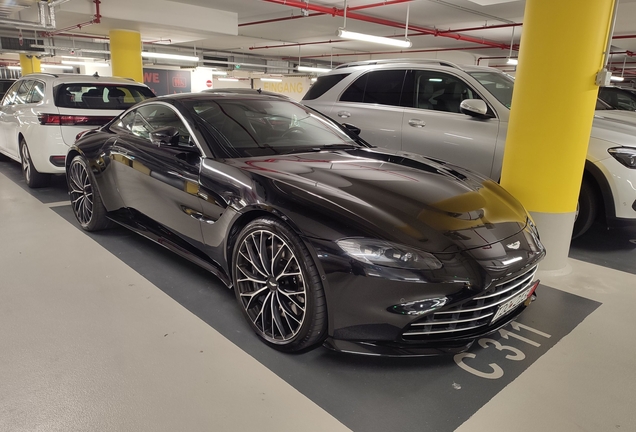 Aston Martin V8 Vantage 2018