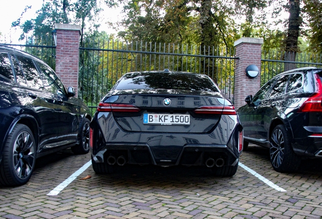 BMW M5 G90