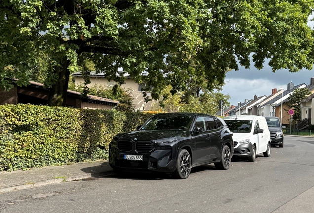 BMW XM G09