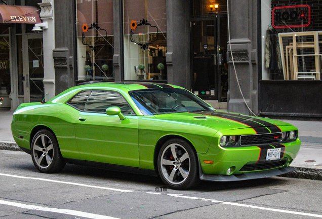 Dodge Challenger SRT-8 392
