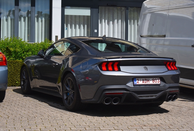 Ford Mustang Dark Horse 2024