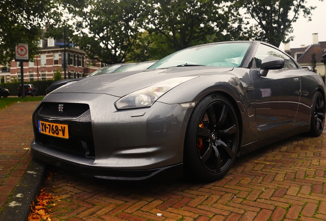 Nissan GT-R