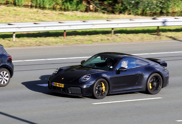Porsche 992 Carrera 4 GTS MkII